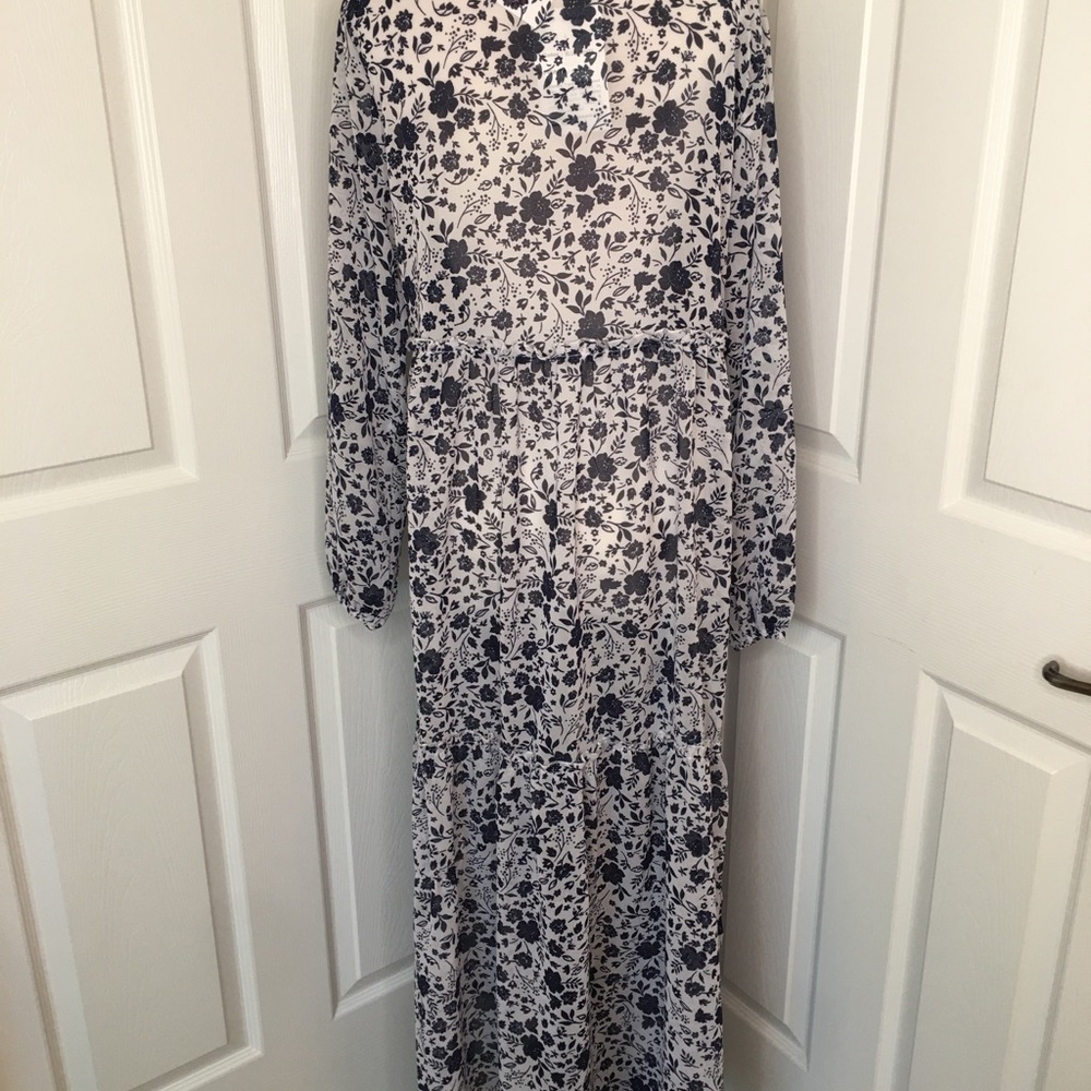 White and Blue Chiffon Duster NWT